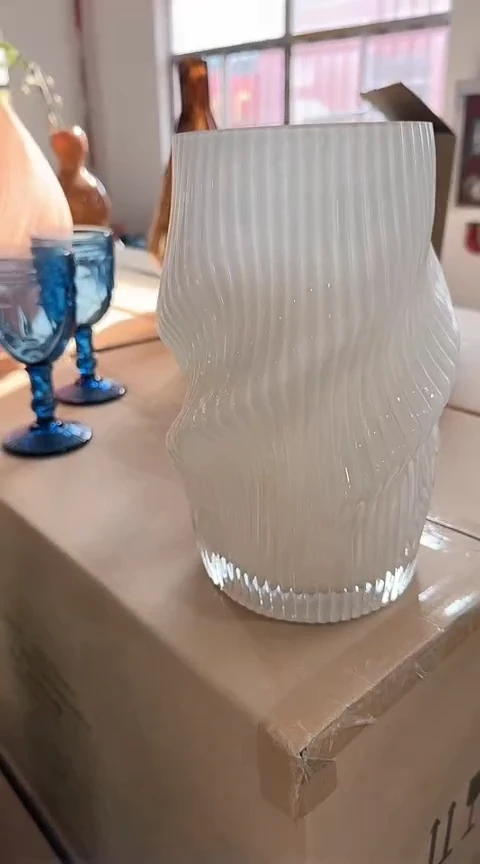 【闪购商品】玻璃白色扭扭瓶