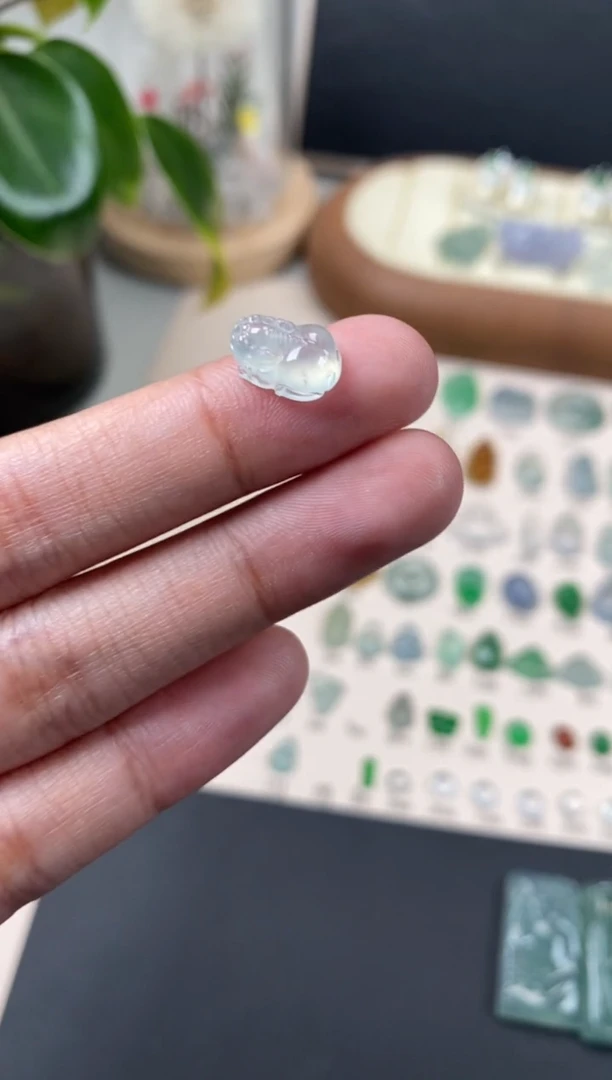 【闪购商品】翡翠颈饰未镶嵌翡翠冰晴裸石