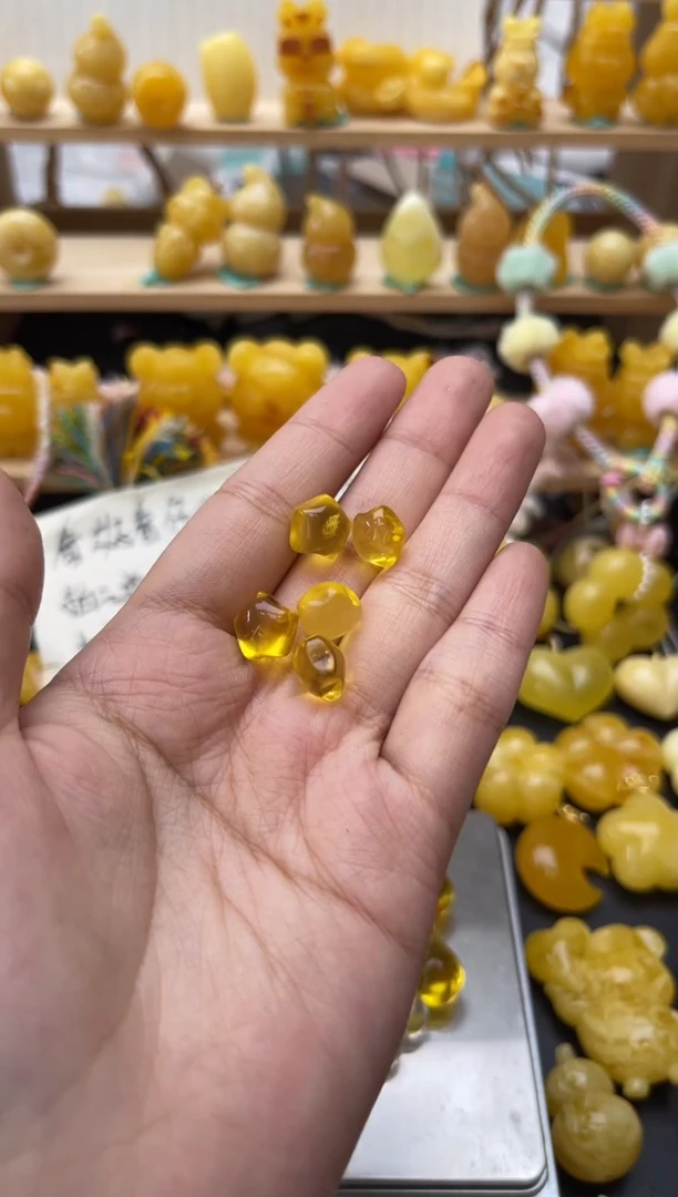 琥珀未镶嵌珠宝奇石010琥珀蜜蜡微瑕多样性随机发其一