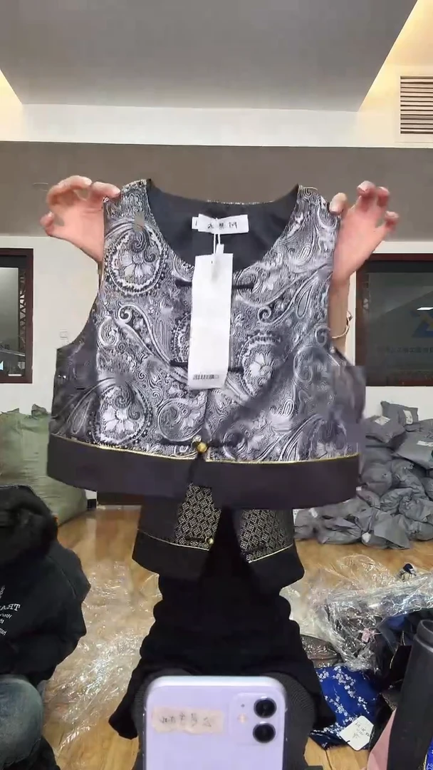 马甲       L码        105-115斤