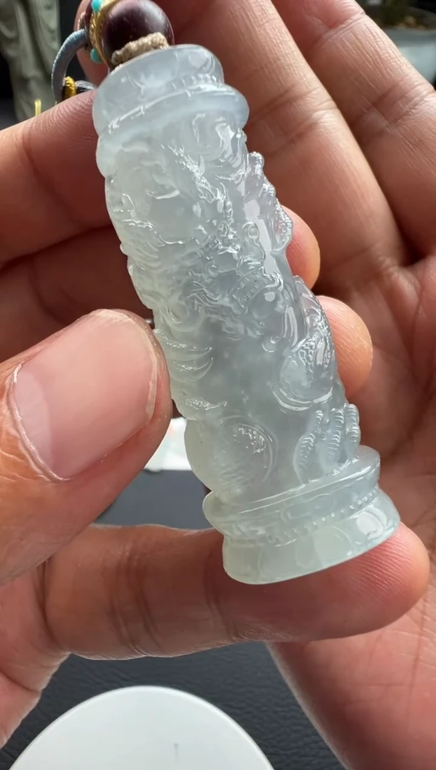 颈饰未镶嵌翡翠p****?翡翠颈饰
