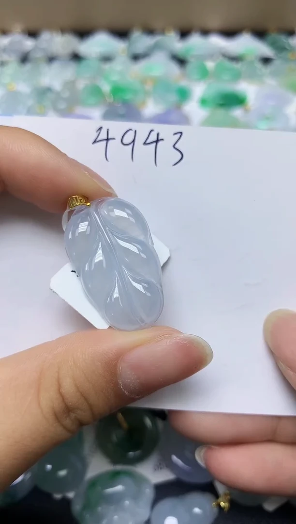 翡翠18K金镶嵌颈饰 天然缅甸翡翠A货