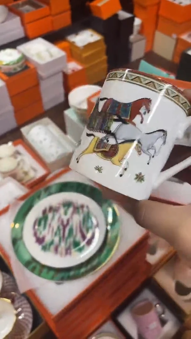 杯鸿辉家品牌瓷器，京东包邮！