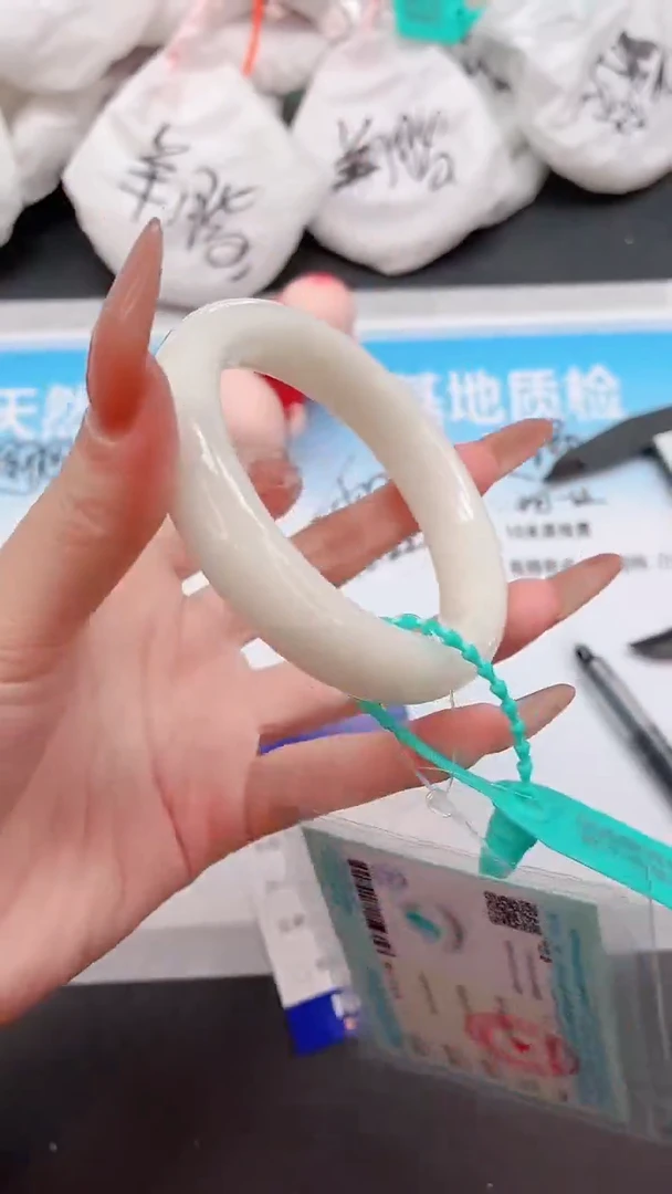 未镶嵌手镯和田玉15W114-60