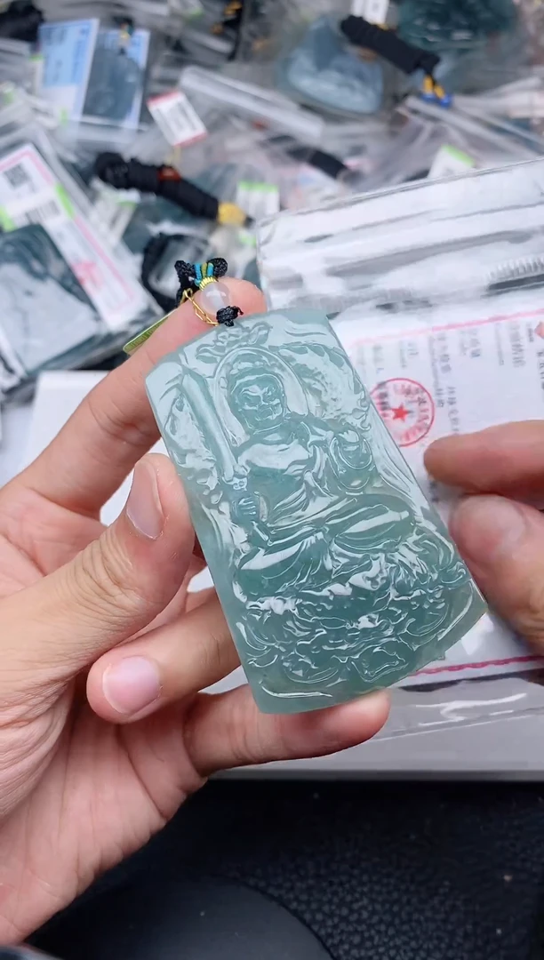 颈饰未镶嵌翡翠