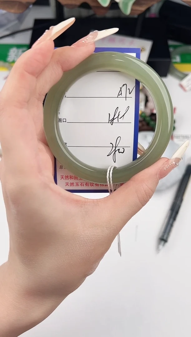 未镶嵌手镯和田玉72颜色微差无瑕