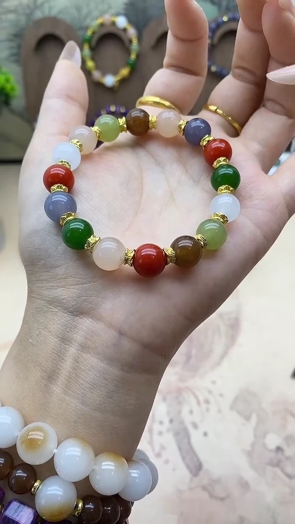 未镶嵌和田玉手饰1