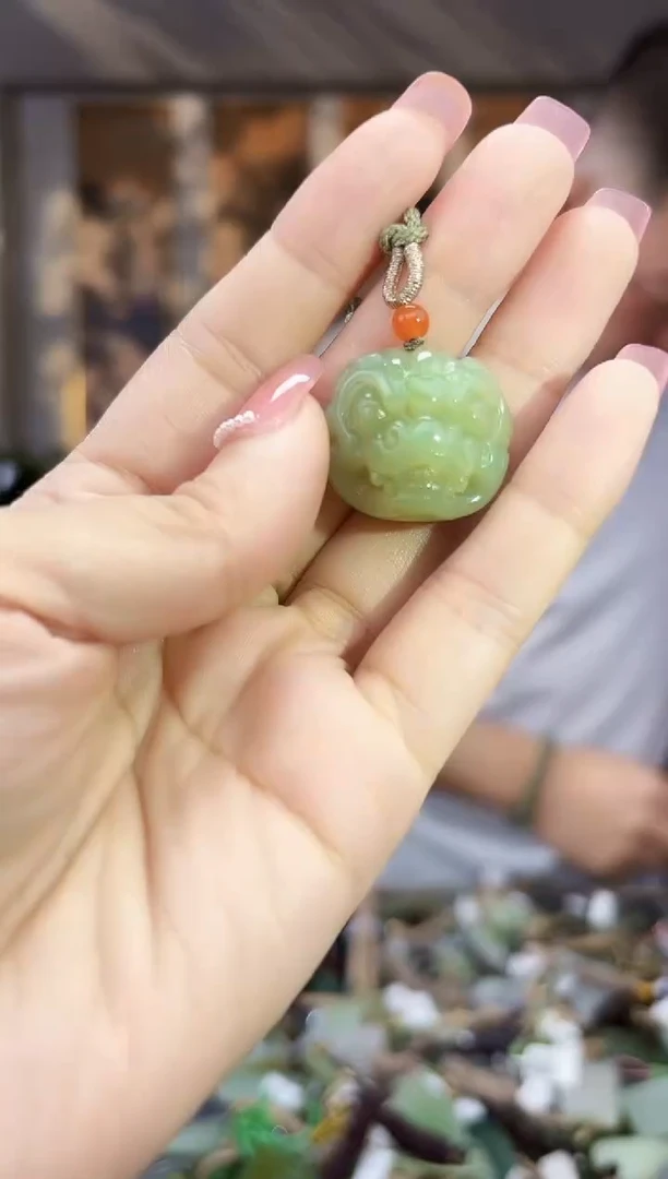 和田玉未镶嵌挂件拍一发一