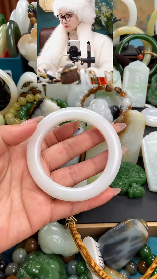 未镶嵌手串和田玉手镯