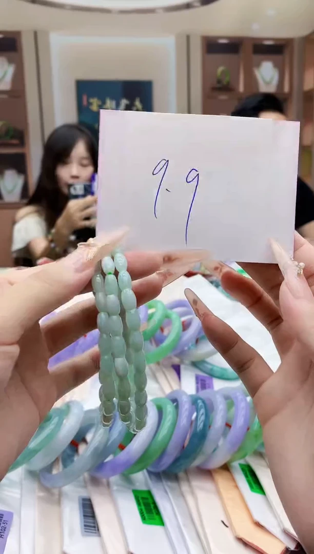 翡翠未镶嵌颈饰AAAAA
