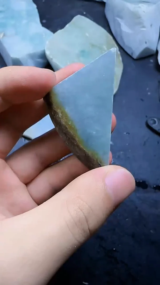 翡翠挂件未镶嵌077翡翠