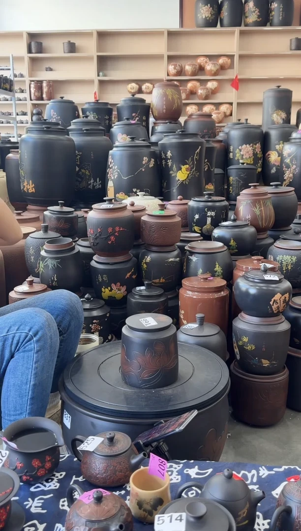 罐瑕疵茶叶罐  166   平盖荷花