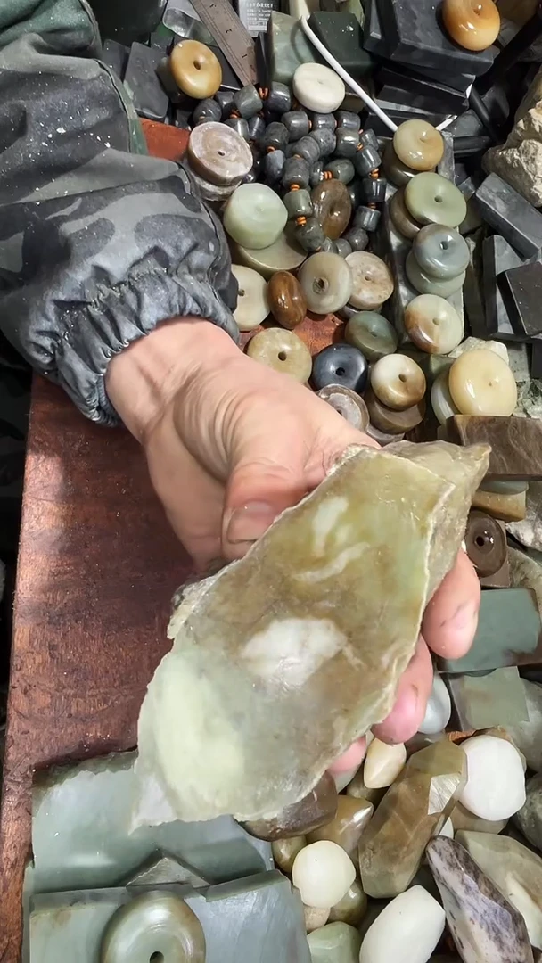 未镶嵌和田玉珠宝半成品1