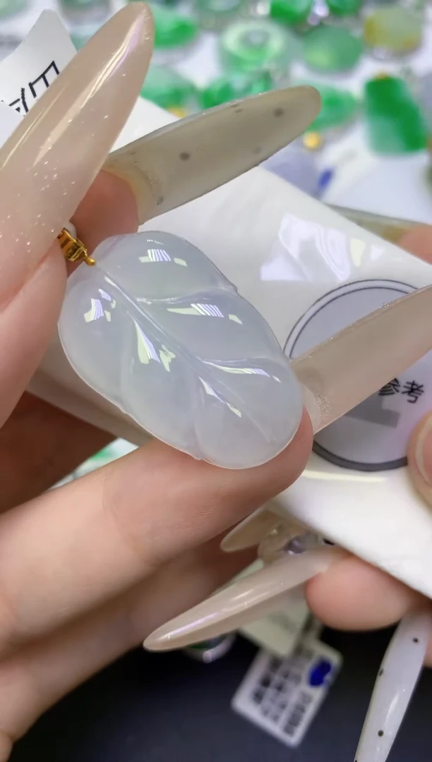 颈饰18K金镶嵌翡翠天然缅甸翡翠A货百元以上9元证书费自理