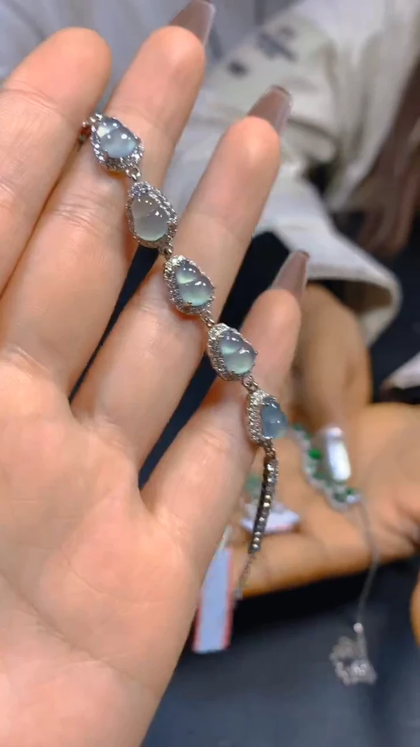 【闪购商品】翡翠手链未镶嵌0732965080多样性发一