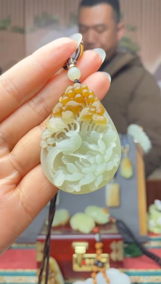 颈饰未镶嵌和田玉拍一发一