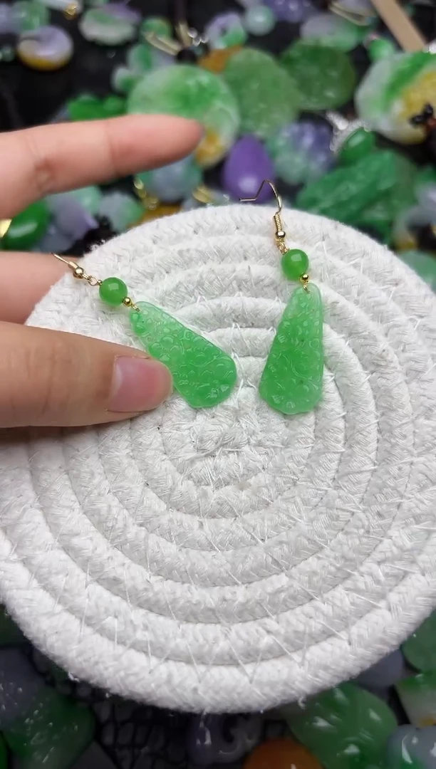 颈饰未镶嵌翡翠缅甸翡翠吊坠