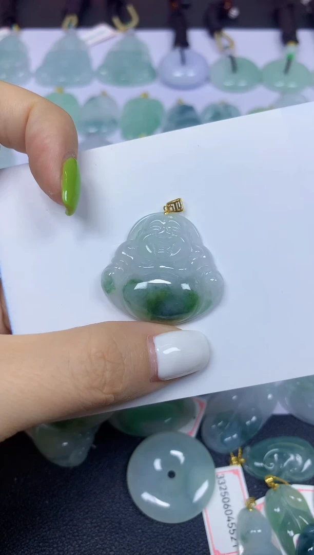 翡翠18K金镶嵌颈饰挂件