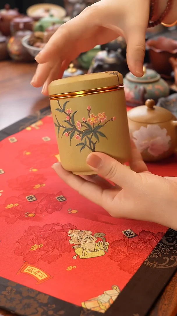 茶壶紫砂黄段泥茶叶罐