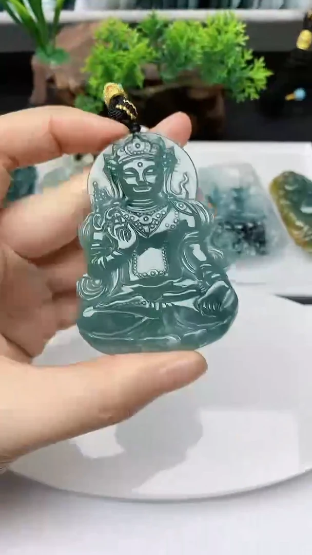 【闪购商品】翡翠颈饰未镶嵌