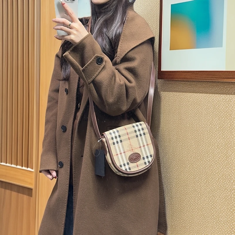 95新 BURBERRY/博柏利 K150小马鞍斜挎包包时尚百搭单肩秋冬