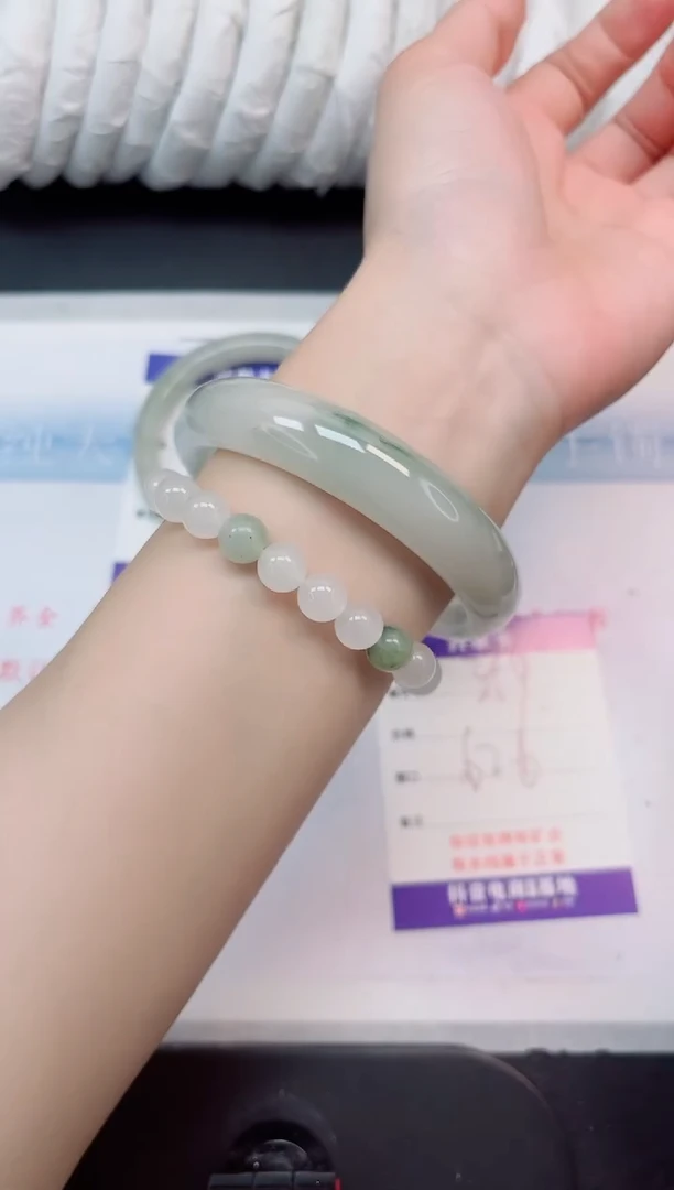 【闪购商品】石英质玉手镯未镶嵌359-62.6