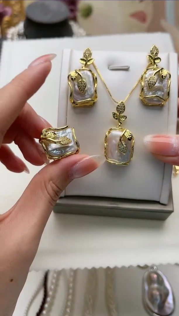 【闪购商品】淡水珍珠套装项链耳饰戒指合金bt177