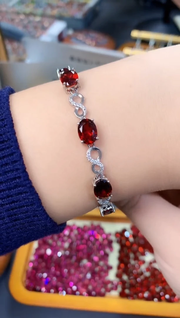 【闪购商品】石榴石手链银S925镶嵌天然