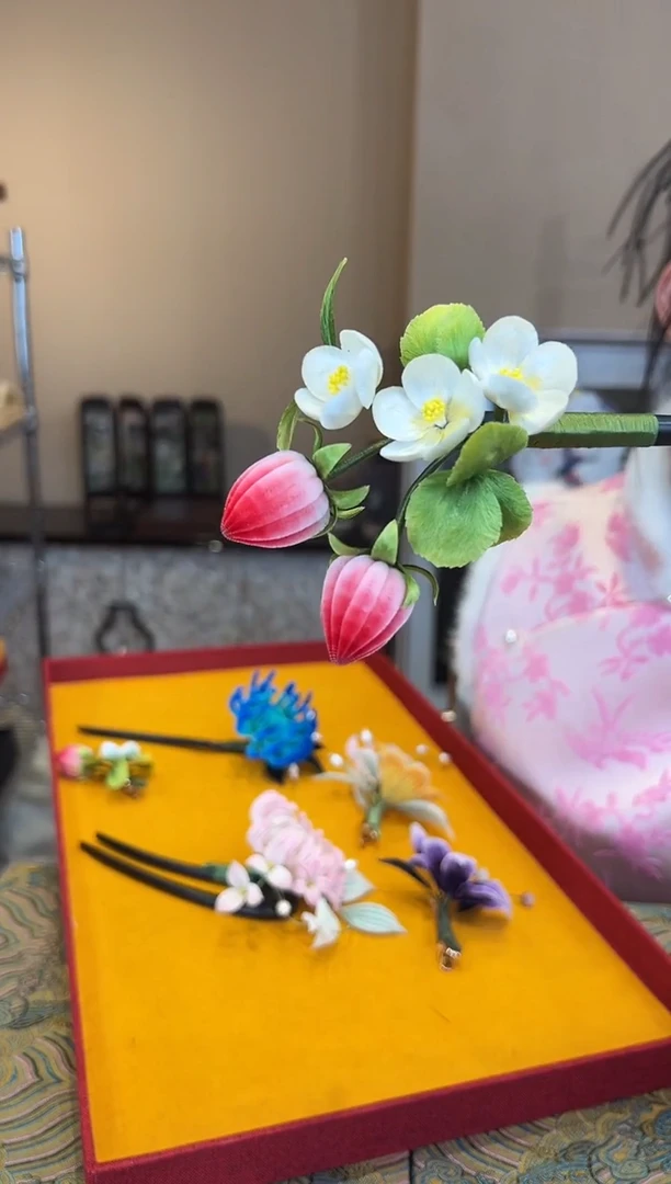 刺绣非遗绒花（发饰）