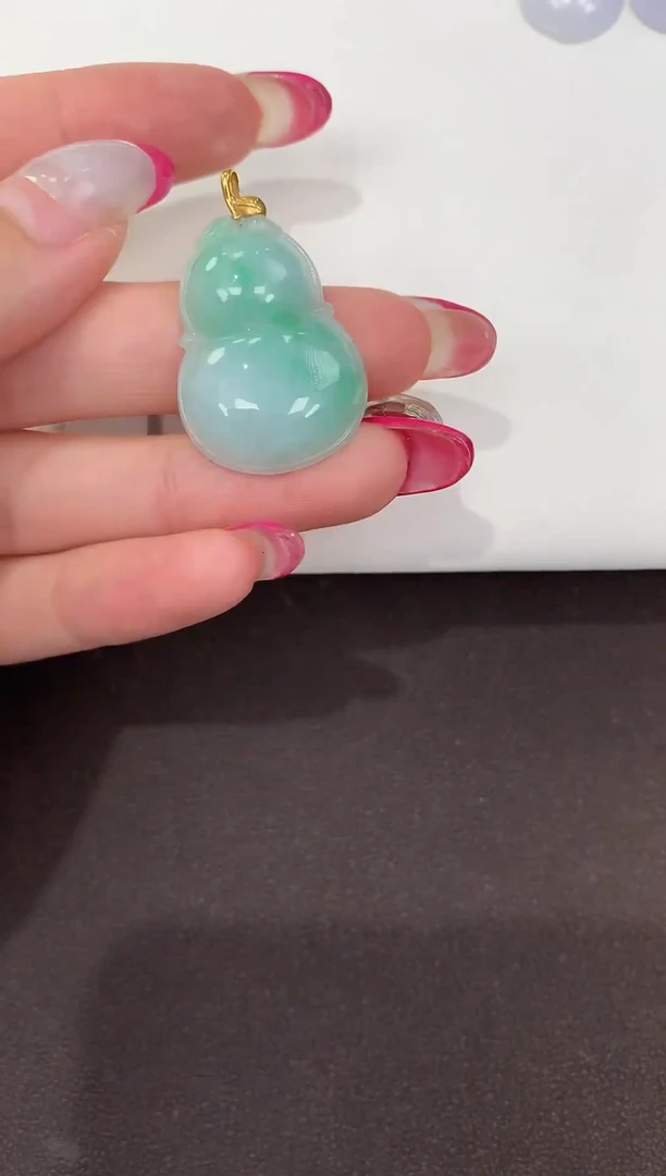 颈饰18K金镶嵌翡翠缅甸a货翡翠(多样性发其一