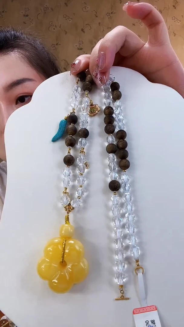 未镶嵌颈饰蜜蜡A****招蜜蜡项链