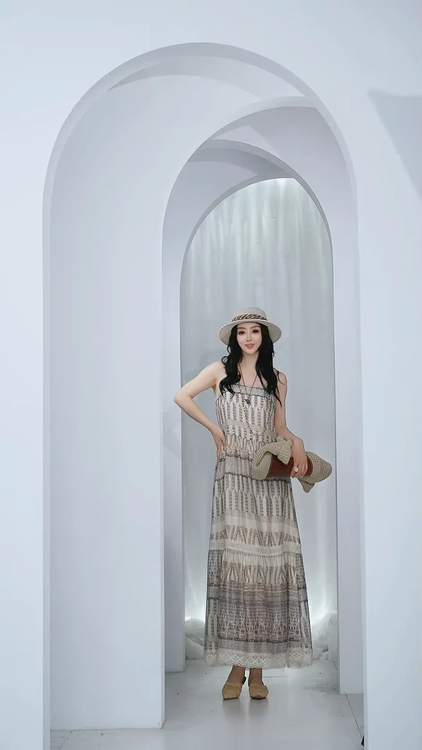 LUMI【LORD&VERA精选】轻奢设计师时尚波西米亚风法式吊带长裙收腰