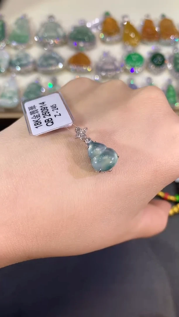 吊坠(不含链)18K金镶嵌翡翠38-葫芦