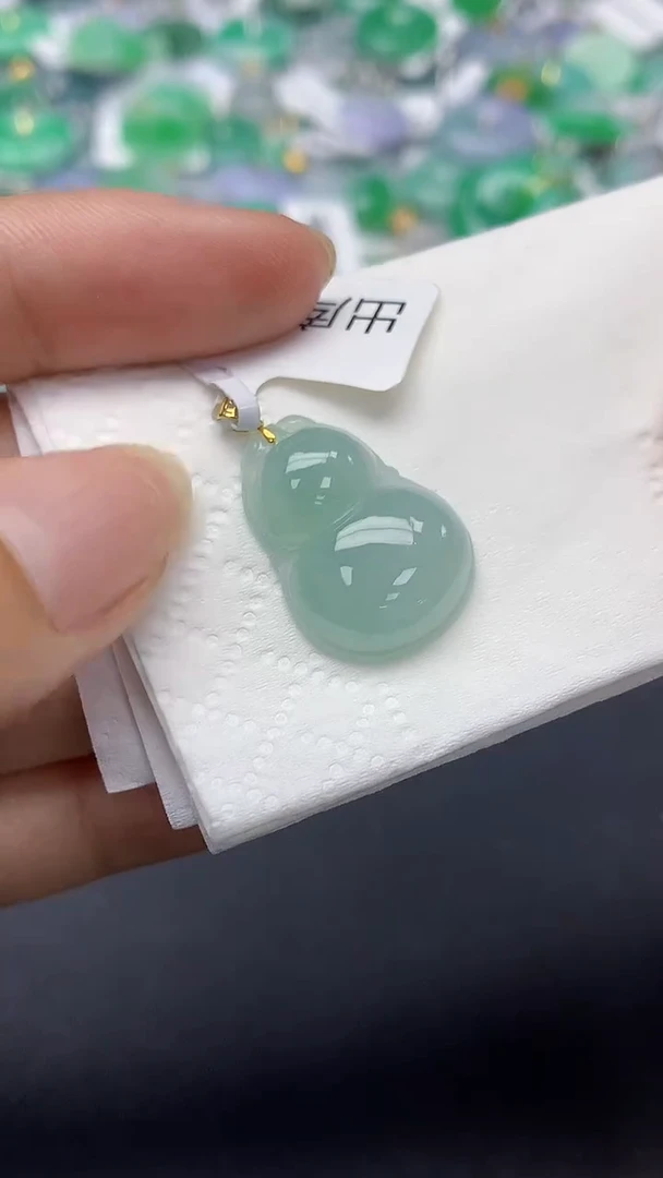 翡翠未镶嵌颈饰天然缅甸a货翡翠