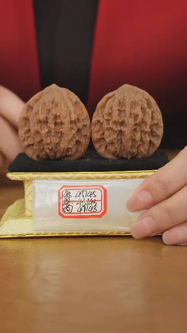 把件文玩核桃麦穗虎头