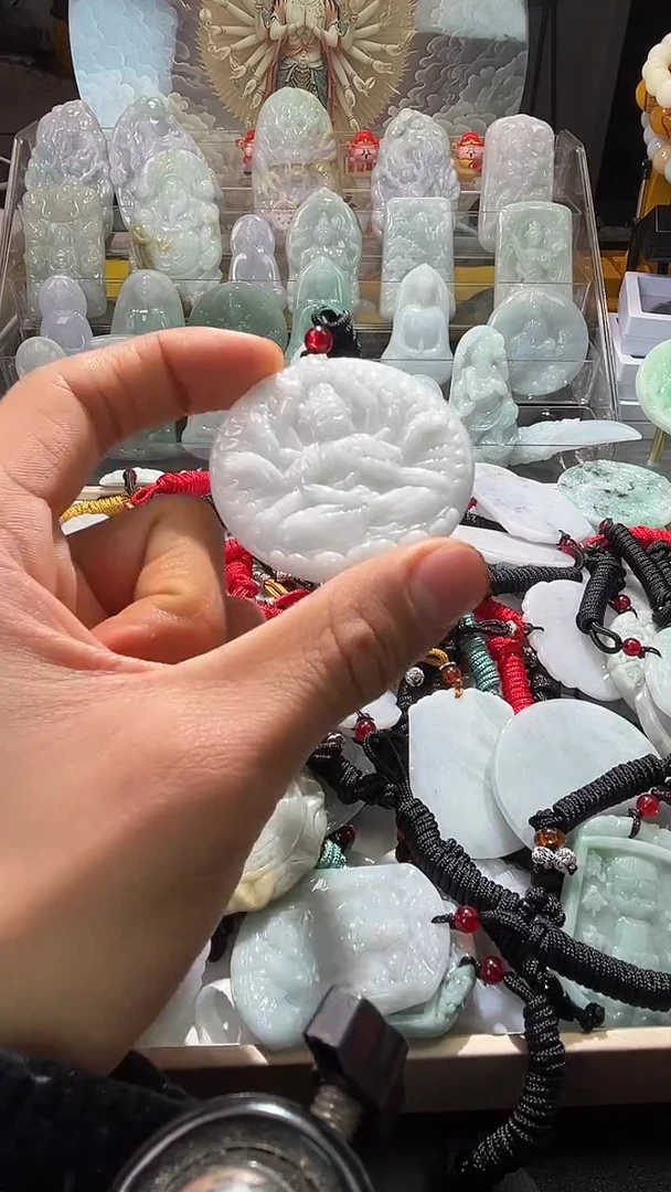 颈饰未镶嵌翡翠12/14     8