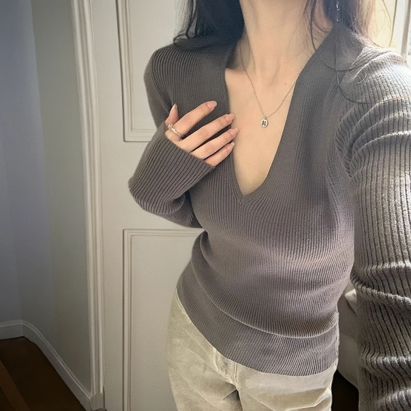 灰色v领复古针织衫女秋季高级感外穿内搭打底衫修身软糯套头毛衣