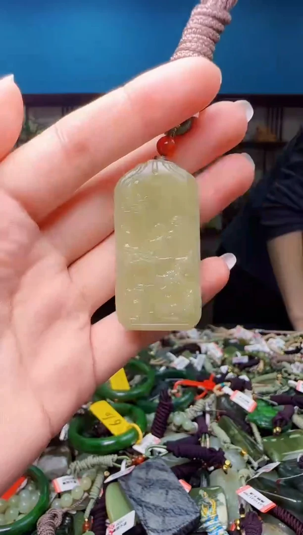 颈饰未镶嵌和田玉1