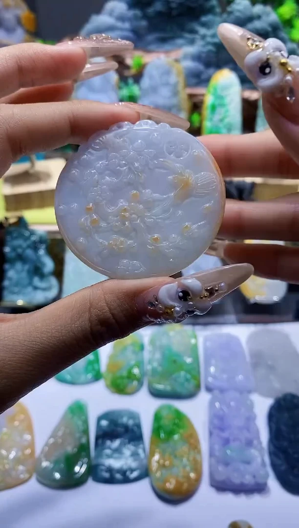 【闪购商品】翡翠颈饰未镶嵌翡翠A货