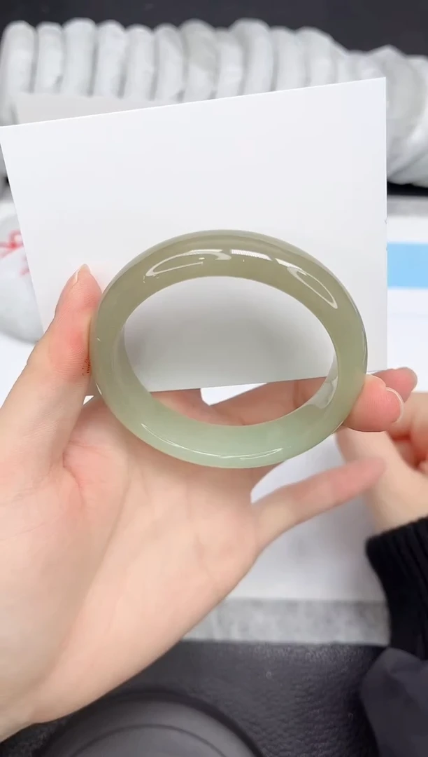 未镶嵌手镯石英质玉A8-52.6