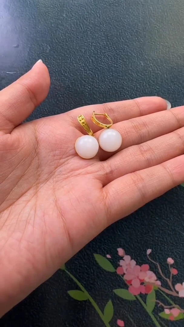 和田玉18K金镶嵌耳饰耳饰