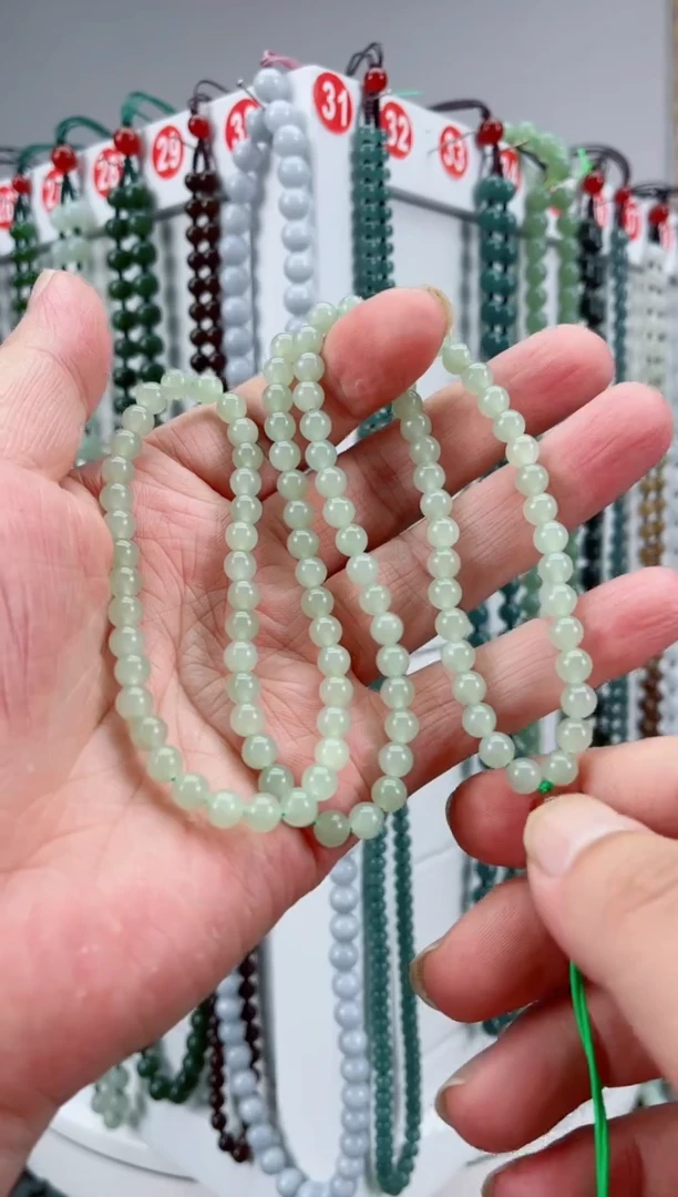 和田玉未镶嵌颈饰山*河6