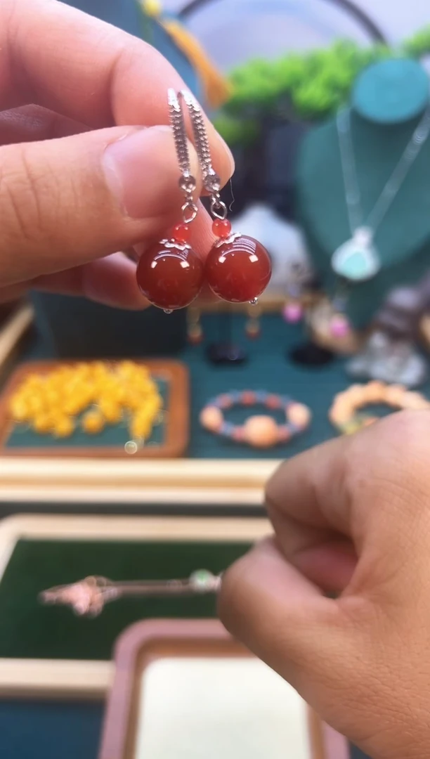 南红玛瑙银S925镶嵌耳饰E364