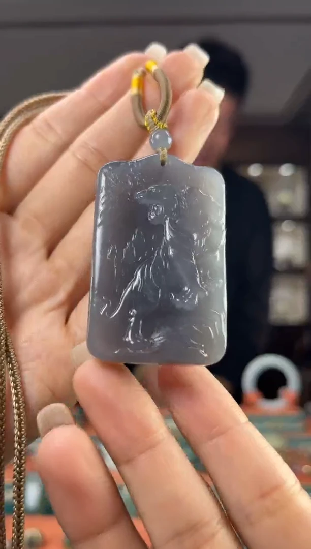 颈饰未镶嵌和田玉佩佩