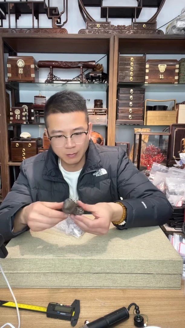 乌木类书架950黄杨做旧老鹰摆件