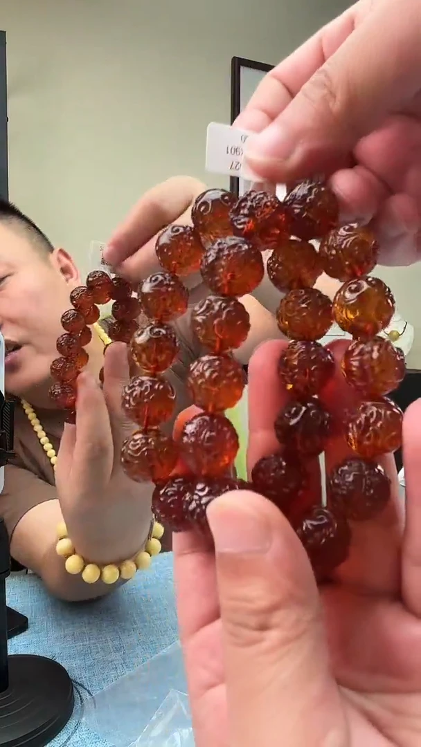 琥珀未镶嵌珠宝奇石H27，15假一罚十多样性发其一H