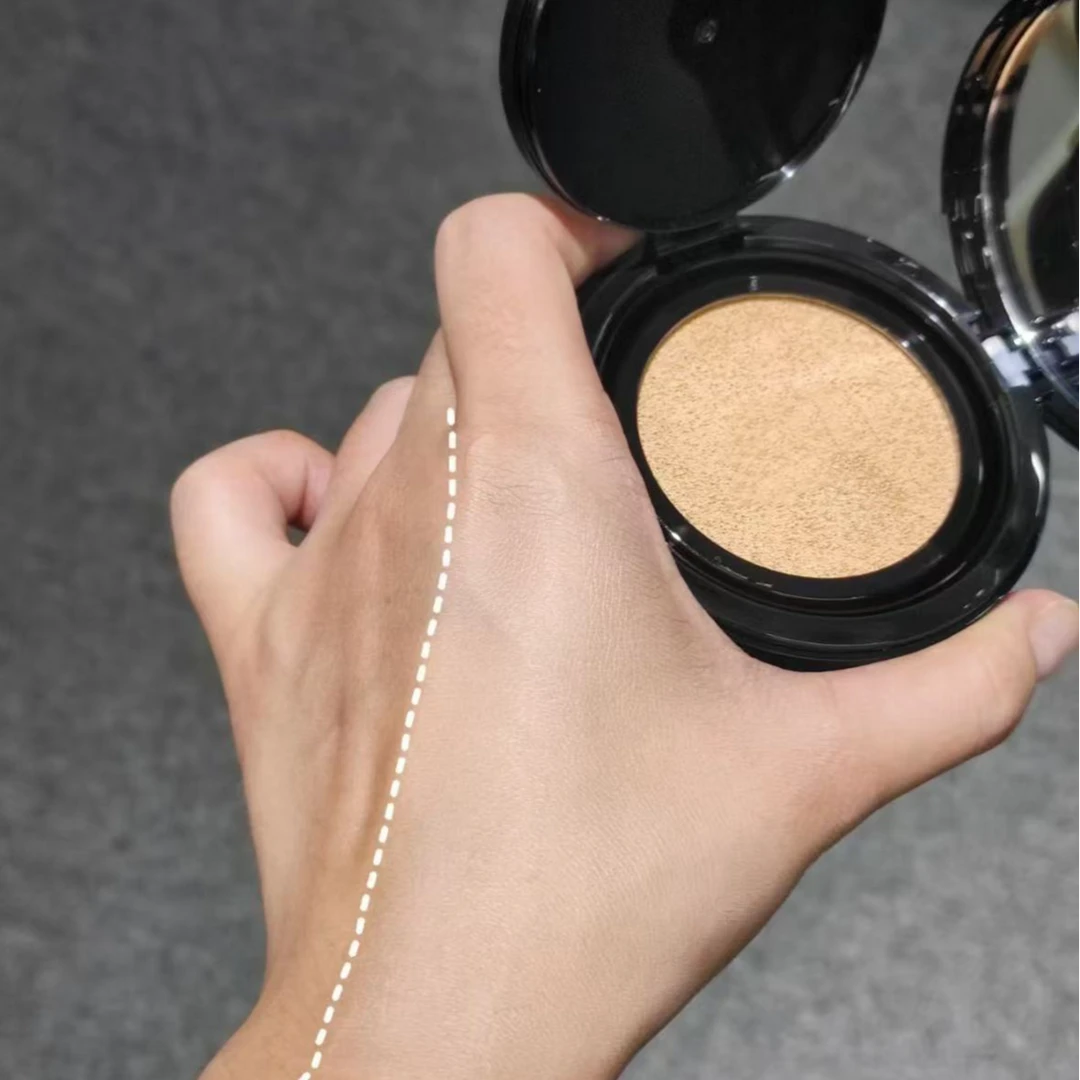 黑盒字母气垫FANG家