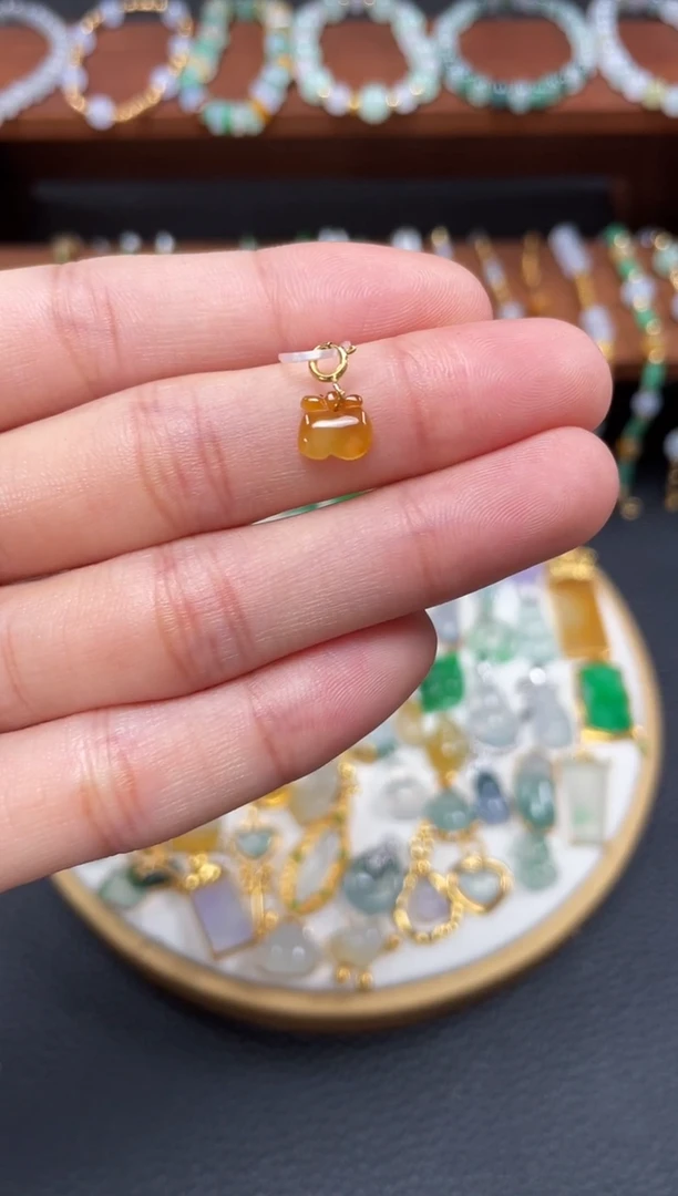 【闪购商品】翡翠吊坠(不含链)18K金镶嵌一个   JK308