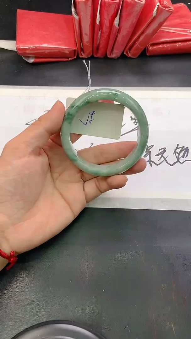 翡翠手镯未镶嵌162