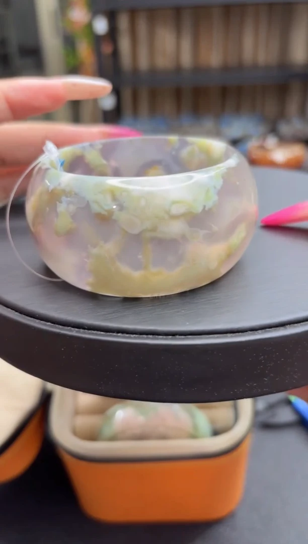 未镶嵌手镯石英质玉172(54圈赠送镯心)